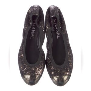 CHANEL Lagerfeld Interlocking CC Lace Metallic Cap Toe Ballet Flats Size 35 NWT